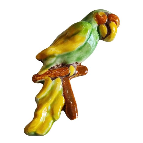 Estate Porcelain Parrot Brooch Signed VEE (A1557) - Picture 2 of 4